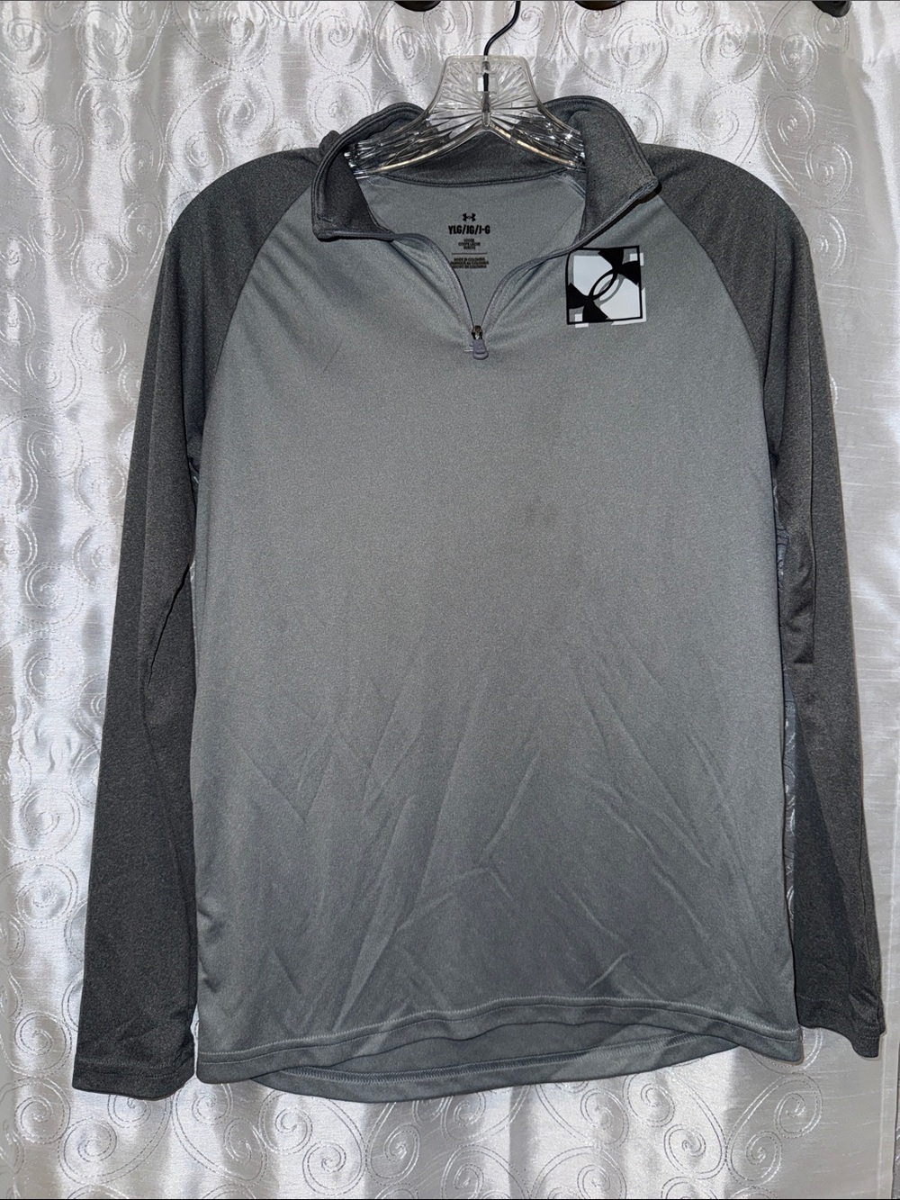 Under Armour Two-Tone Dark Gray Quarter-Zip Pullover Youth Size Large 🔥 G11